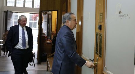 Rutherford procesó a generales (r) por declaraciones falsas de gastos reservados