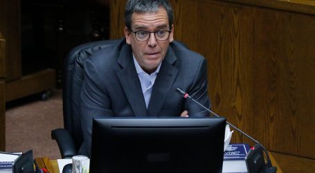 Harboe llamó a un acuerdo público-privado para ampliar internet a todo Chile