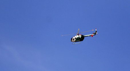 En arriesgada maniobra helicóptero de Carabineros rescata  2 excursionistas