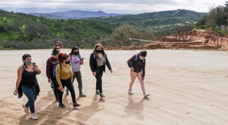 Un grupo de mujeres se sumó a búsqueda de joven desaparecida en Villa Alemana