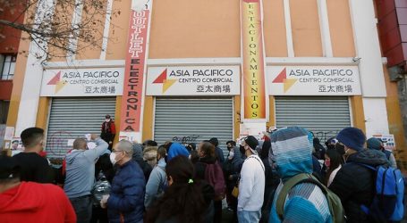 Seremi de Salud RM ordenó el cierre de “mall chino” en el centro de Santiago