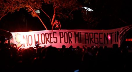 Miles de personas salen a la calle en Argentina a protestar contra el Gobierno