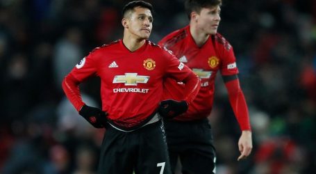 Leyenda del Arsenal critica a Alexis por sus dichos sobre su arribo al United