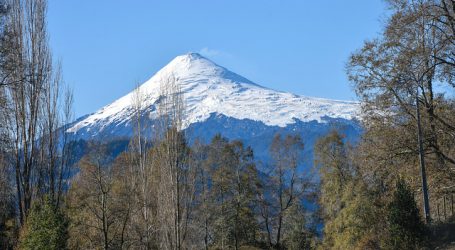 Sernageomin reporta “explosión moderada” en volcán Villarrica