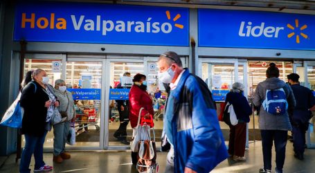 Walmart Chile ofrece plan de retiro voluntario a Cajeras y enfermos crónicos
