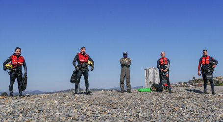 Nadadores de rescate sorprenden con su llamativo entrenamiento en Concón