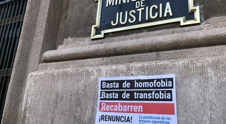 El Movilh  protesto frente al Ministerio de Justicia