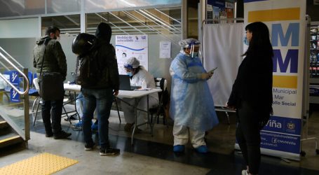 Personal de salud realizó exámenes PCR gratuitos en el Metro de Valparaíso