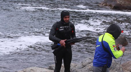 Cuarto día de búsqueda sin éxito de venezolano que cayó al mar en El Quisco