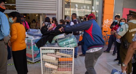 Cursan sumario sanitario a Johnson por aglomeraciones en una tienda de Calama