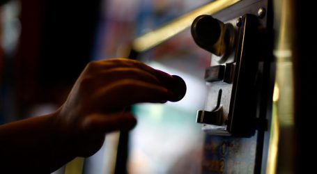 Descubren clandestino de tragamonedas en Alto Hospicio y detienen a 18 personas