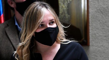 Piden a Contraloría iniciar sumarios por bonos entregados a funcionarios público