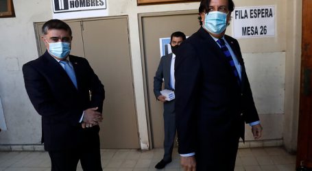 Pérez abordó argumentos de su defensa frente a acusación constitucional