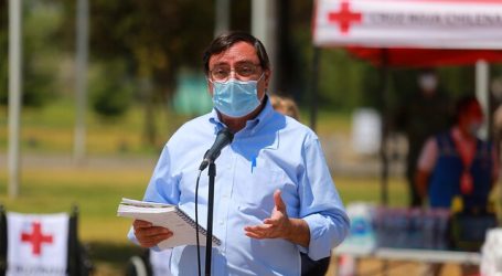 Autoridades inspeccionan medidas sanitarias en local de votación en Las Condes