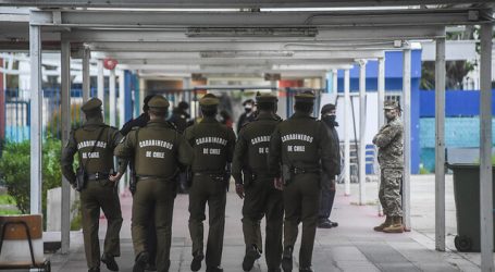 Detienen a joven en local de Las Condes tras afirmar que llevaba una bomba