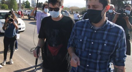 Gustavo Gatica llegó a votar a su local de votación en la comuna de Colina