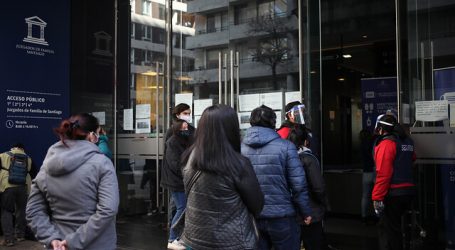 Región Metropolitana: Llaman a 75 mil personas a cobrar bonos pendientes