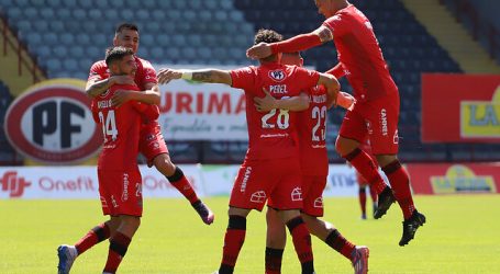 Primera B: Ñublense goleó a Deportes Melipilla y se consolida en el liderato