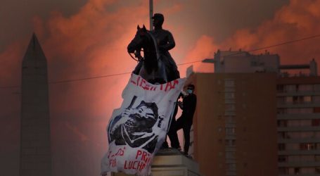 Nuevo viernes de protestas en Plaza Baquedano