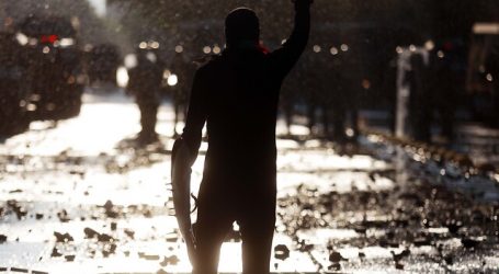 Se registran incidentes tras manifestaciones en el centro de Santiago