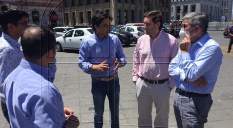 Primarias municipales: Carter entregó su respaldo a candidato UDI en Valparaíso