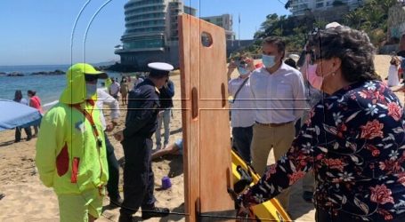 Caleta Abarca es la primera playa de Viña del Mar habilitada para el nado