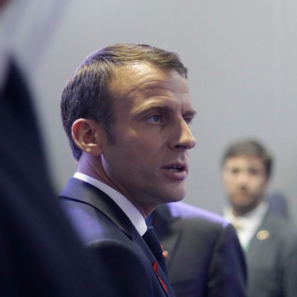 Macron presenta "signos de mejora" tras su diagnóstico por coronavirus