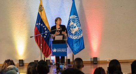 Bachelet lamentó “presión” a venezolanos vinculando el voto a ayudas sociales