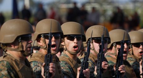 Ejército admite por primera vez en sus filas a un hombre trans