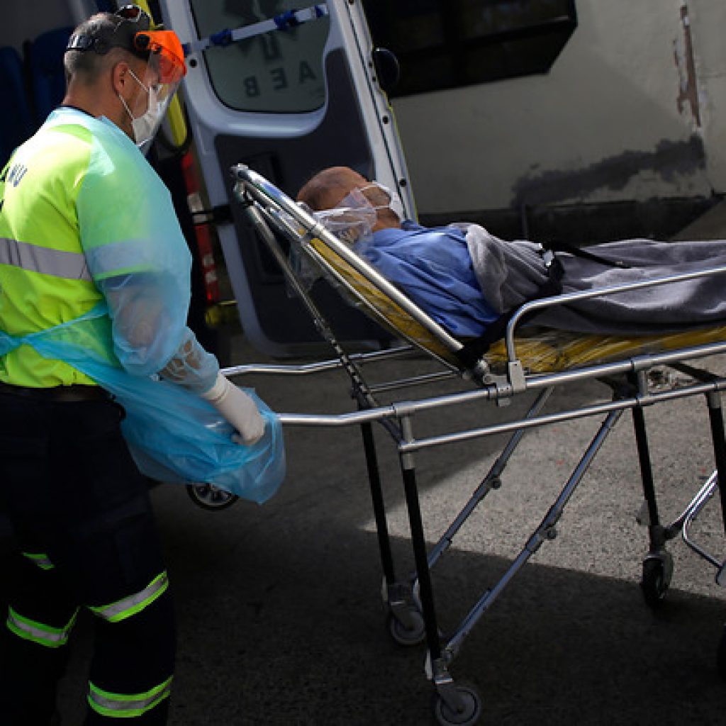 Seremi de Salud recibe plan de mejora de Hospital de Los Ángeles por brote