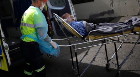 Seremi de Salud recibe plan de mejora de Hospital de Los Ángeles por brote