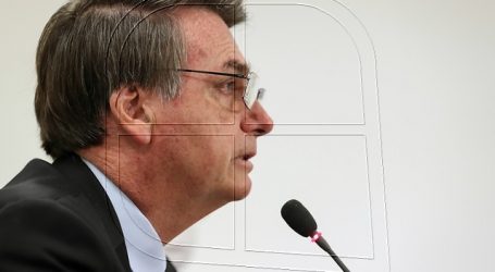 Bolsonaro dice no haber cometido errores durante la pandemia