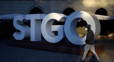 Encuentran feto abandonado en la Plaza de Armas de Santiago