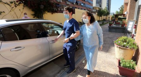 Proponen capacitar y remunerar a cuidadoras de personas