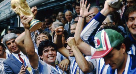 Maradona y Pelé encabezan el Balón de Oro Dream Team de Frnace Football