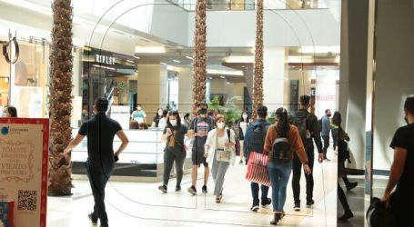 Fiscalizan cumplimiento de medidas sanitarias en mall Costanera Center
