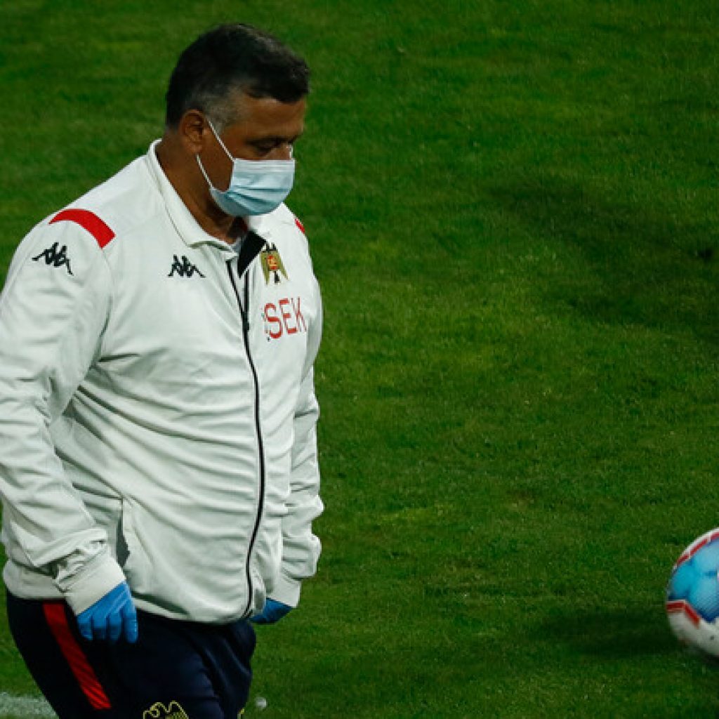 Unión Española todavía no define la continuidad de Ronald Fuentes