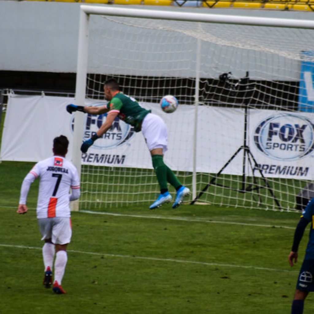 Everton superó con claridad a Cobresal en Viña y trepa al noveno lugar