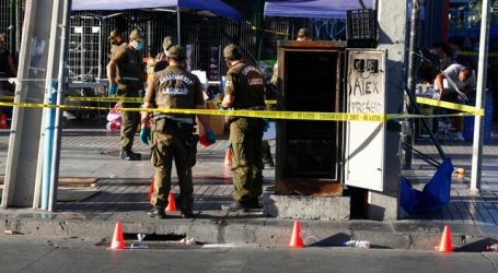 Encuentran vehículo usado durante balacera en la Plaza de Maipú