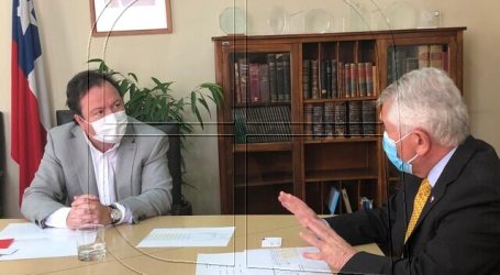 Alcalde de Talca se reunió con Paris para coordinar el proceso de vacunación