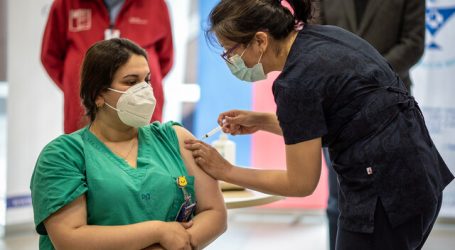 8.649 trabajadores de salud han recibido la vacuna contra el COVID-19