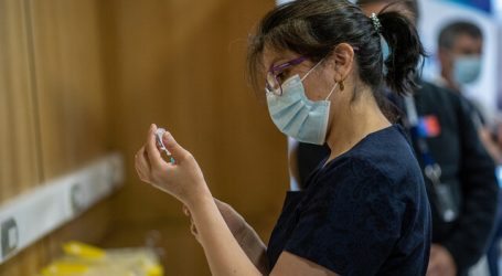 ISP detalló primeros síntomas reportados de la vacuna Pfizer-BioNTech