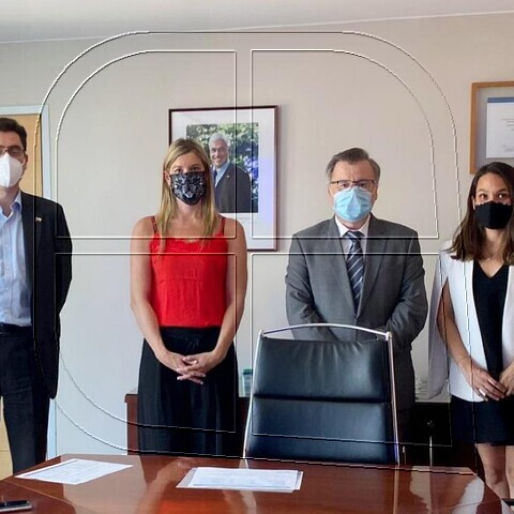 Sabat se reunió con superintendente de Pensiones por retenciones del 10%