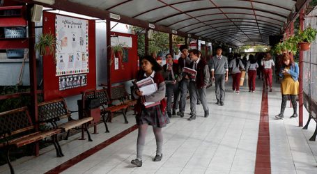 Mineduc invita a estudiantes a escribir microcuentos en inglés