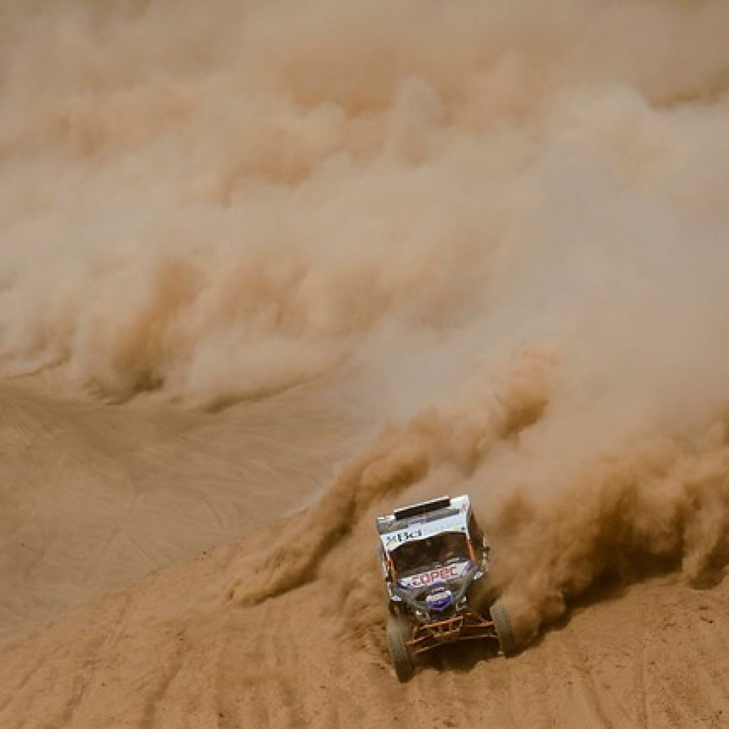 Dakar: 'Chaleco' López fue quinto en la Etapa 4 y sigue al frente de la general