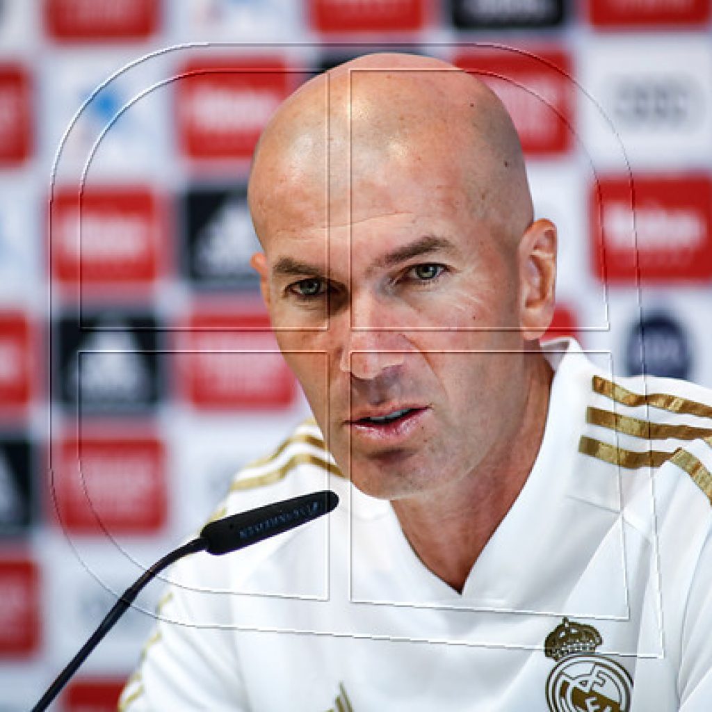 Zinédine Zidane da positivo por coronavirus y no viajará a Vitoria