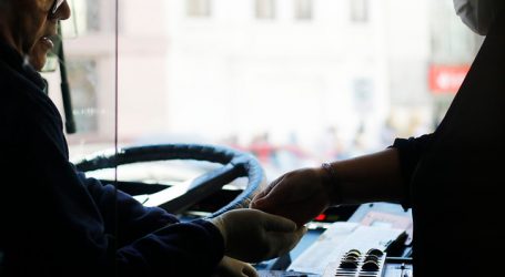 Chahuán valoró dictamen de Contraloría para salvar los troles de Valparaíso