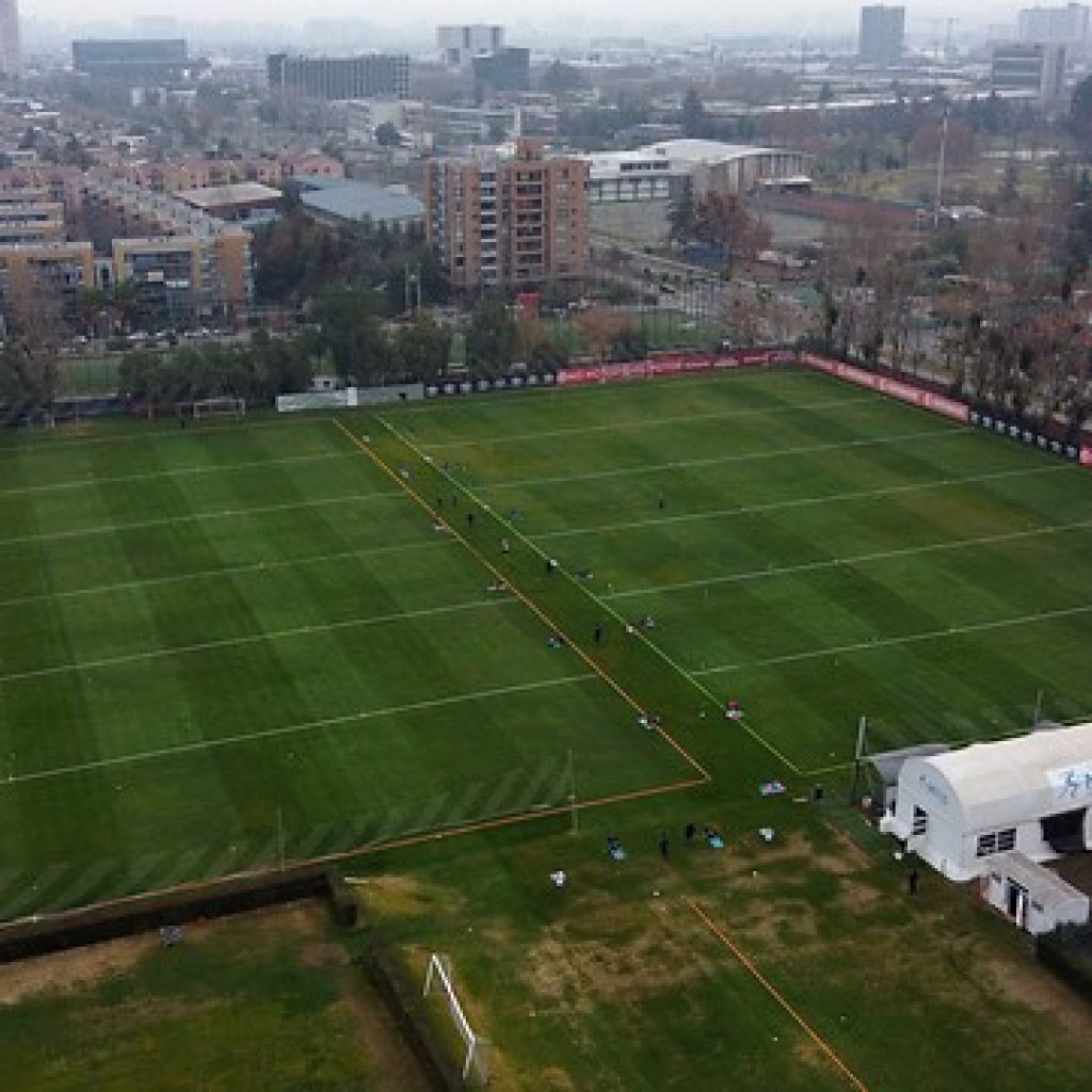 Jugador del fútbol joven de Colo Colo dio positivo a Covid-19