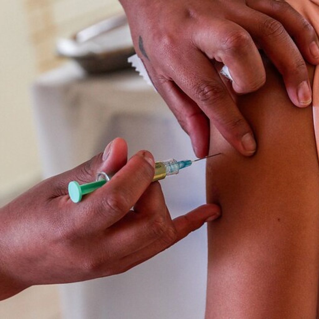 Francia promete acelerar el ritmo del programa de vacunación contra el Covid-19