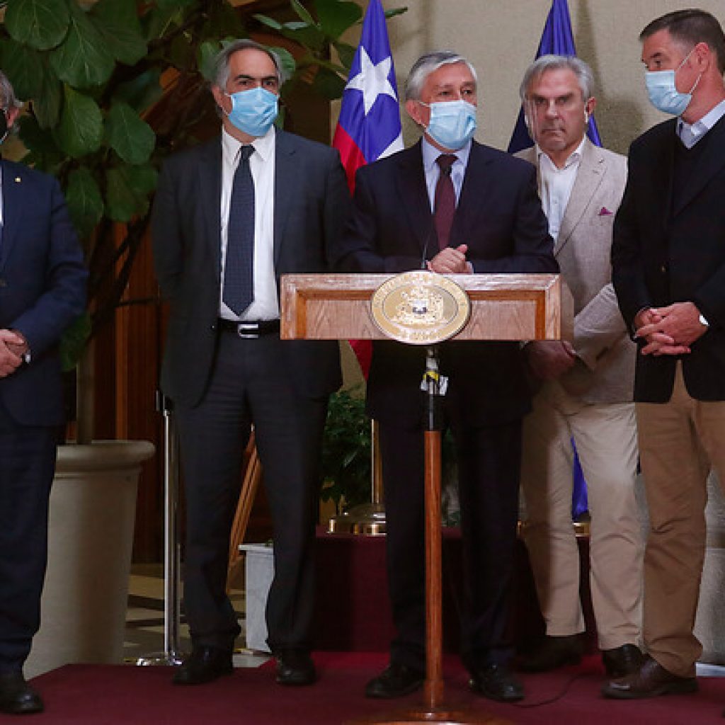 Senadores proponen extender plazo para emitir boletas electrónicas